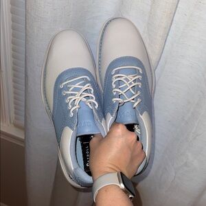 Men's Casual Lace-Up Sneakers in Light Gray & Cream